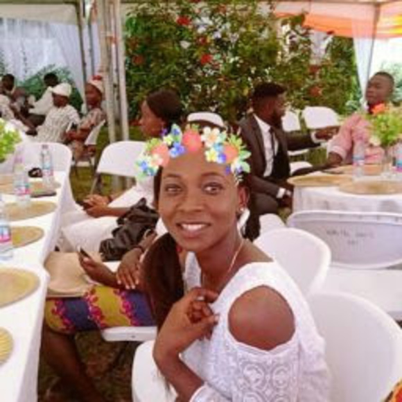 Meet your Posher, Sandra - Picture 1 of 1